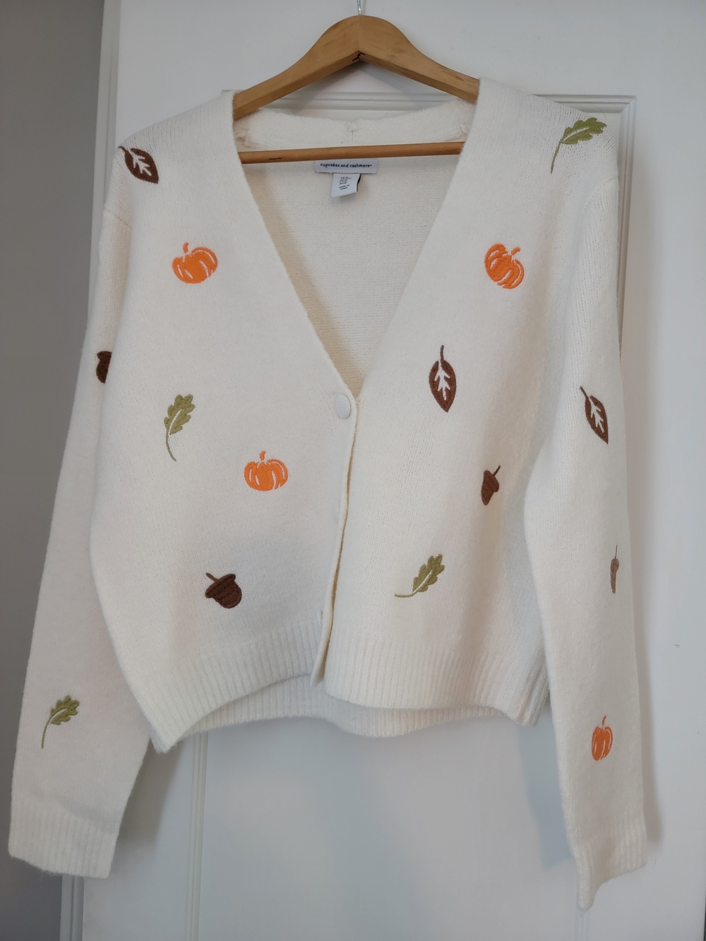 cupcakes & cashmere Cream V-Neck Cardigan with Pumpkin & Leaf Motif